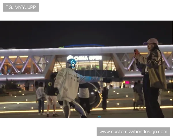 中网机器人巡游引领科技潮流 科技市集赋能赛事盛典