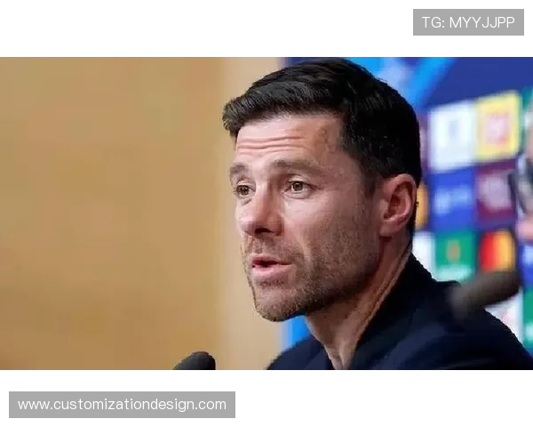 小法谈教练不公阿隆索称赞帕斯表现引发热议 小法谈教练不公阿隆索称赞帕斯表现引发热议